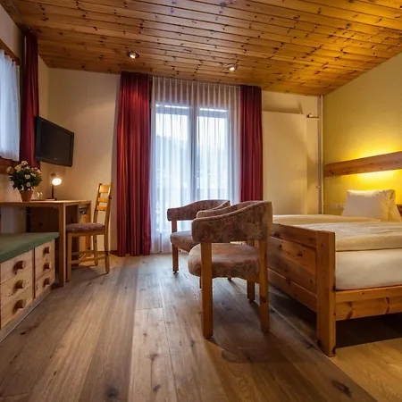 Astoria Hotel 3*