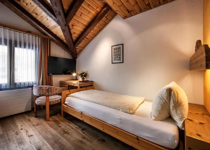 Astoria 3* Αρόζα